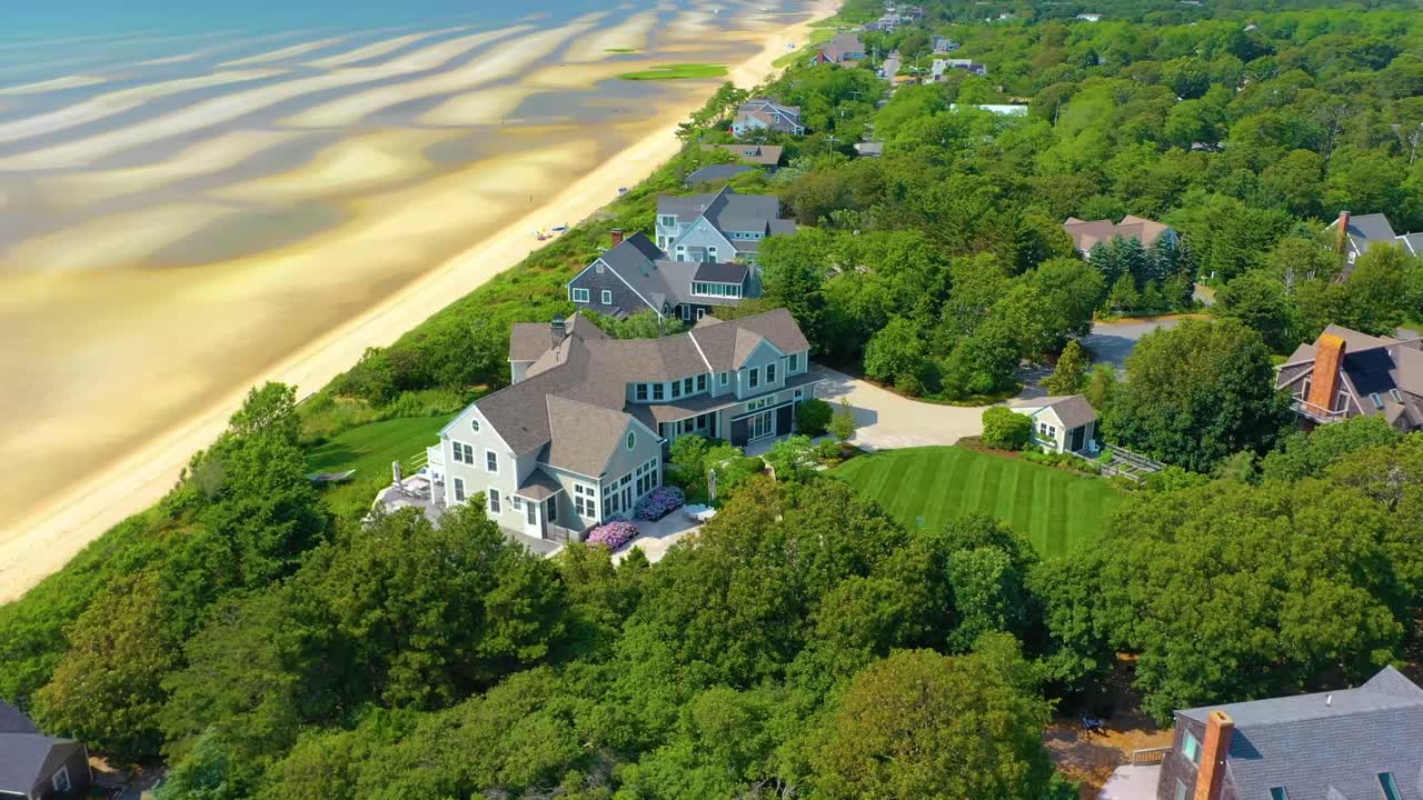 Luxury Beachfront Estate