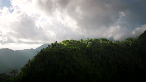 Laangan-Sweet-Viewpoint-Am-Bewölkten-Tag,-Amed,-Bali-In-Indonesien