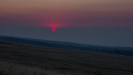 Lapso-De-Tiempo-Del-Amanecer-Sobre-Las-Altas-Llanuras-Del-Centro-De-Wyoming