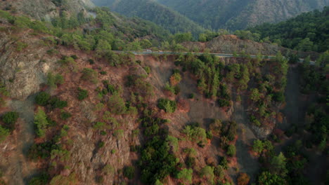 Drohne-Fliegt-Zypern-Paphos-Berge