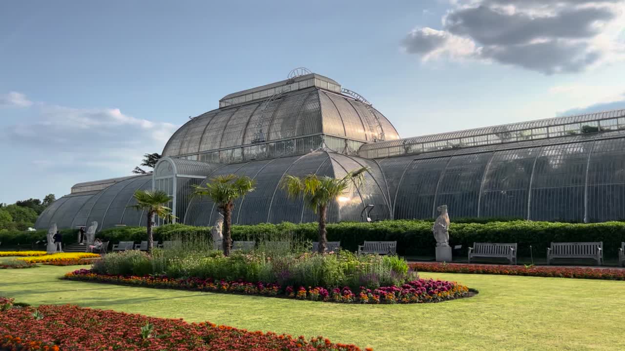 London Botanic Gardens Dome Building