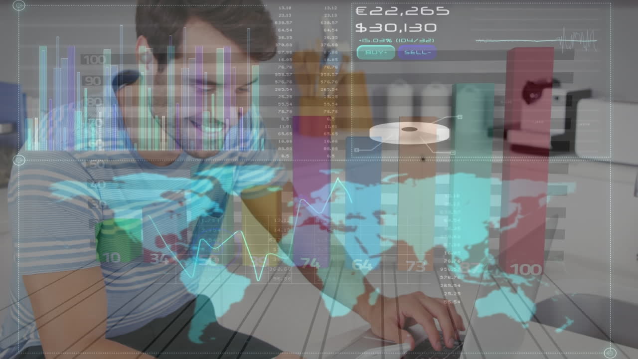 animación de datos financieros y gráficos moviéndose sobre un hombre caucásico feliz usando una computadora portátil
