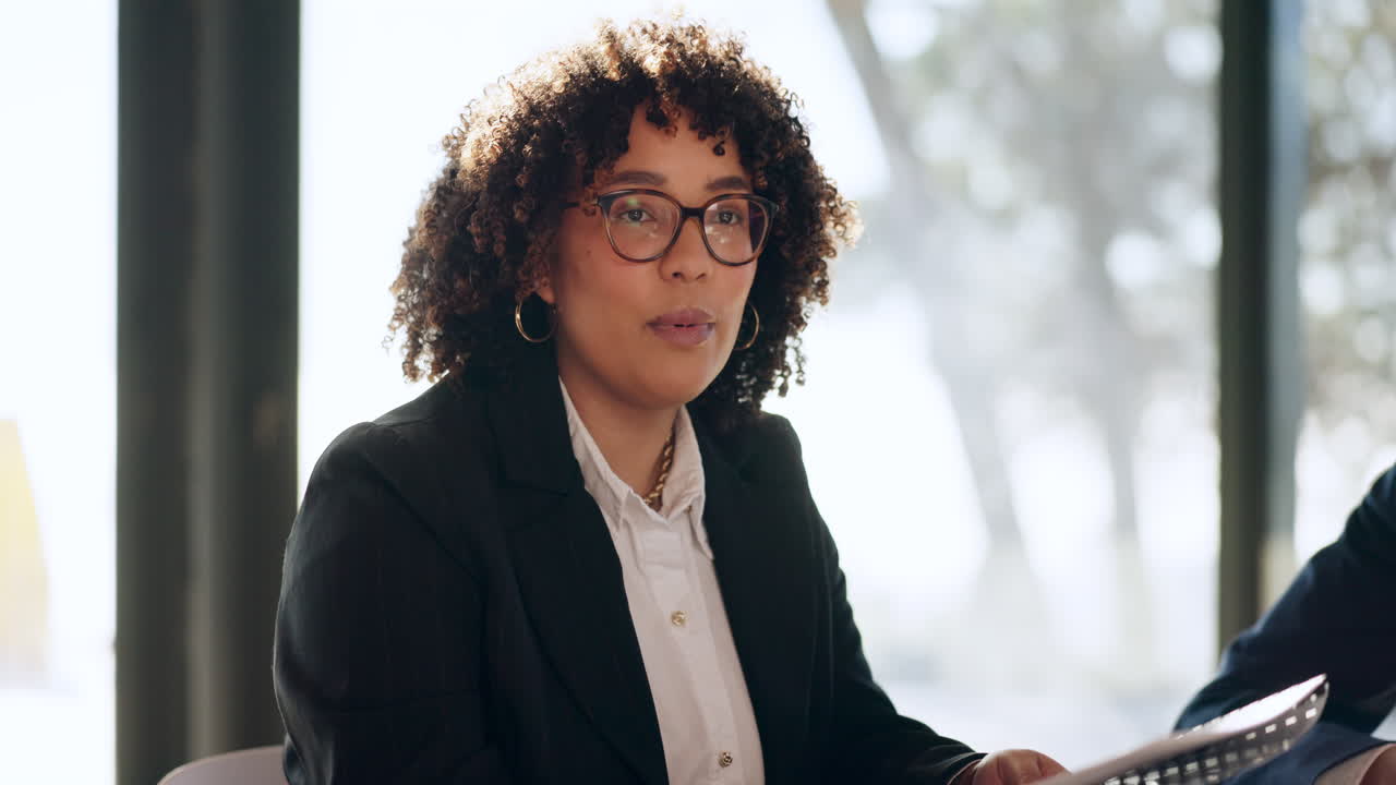 reunión de gente de negocios, cartera