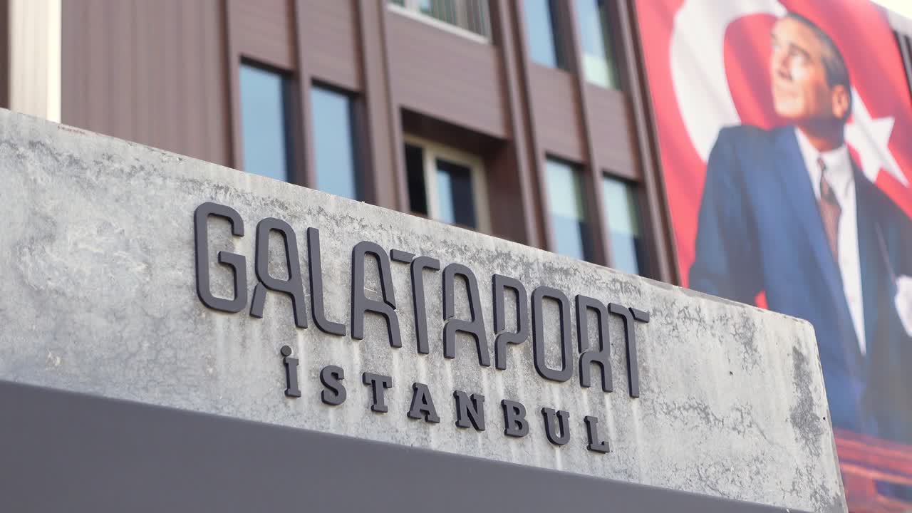 exterior del edificio de galataport estambul