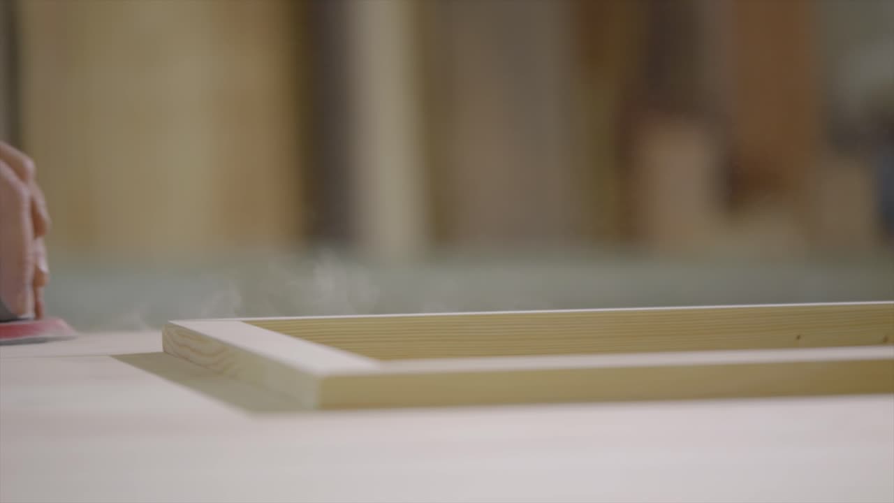 목수는 기압  도 산더 목재 작업 프로젝트를 사용합니다.