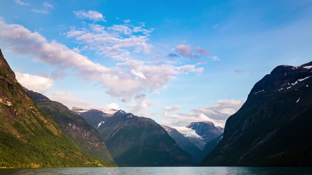 Lovatnet sø, smuk natur i Norge – timelapse