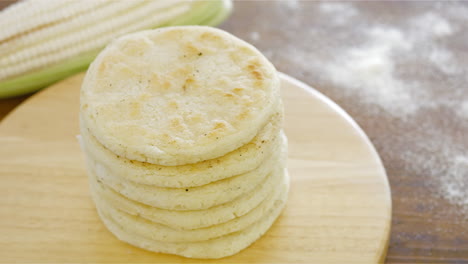 Arepas,-Venezuelan-dish-made-of-corn-flour