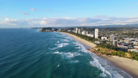 Berühmtes-Touristisches-Ziel-Von-Burleigh-Beach-In-Queensland,-Australien