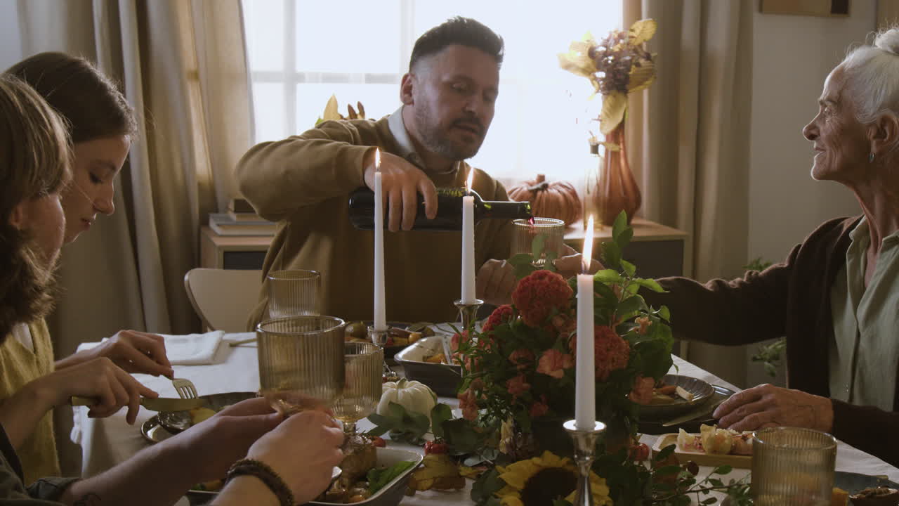 가족 저녁 식사 모임