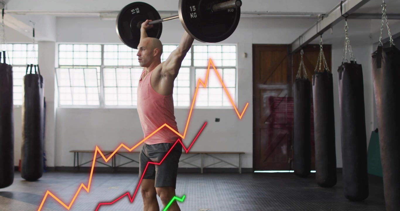 Atleta masculino desplazando el peso, descendiendo y luego subiendo en OHS sosteniendo una barra, gráficos de seguimiento del estado físico.