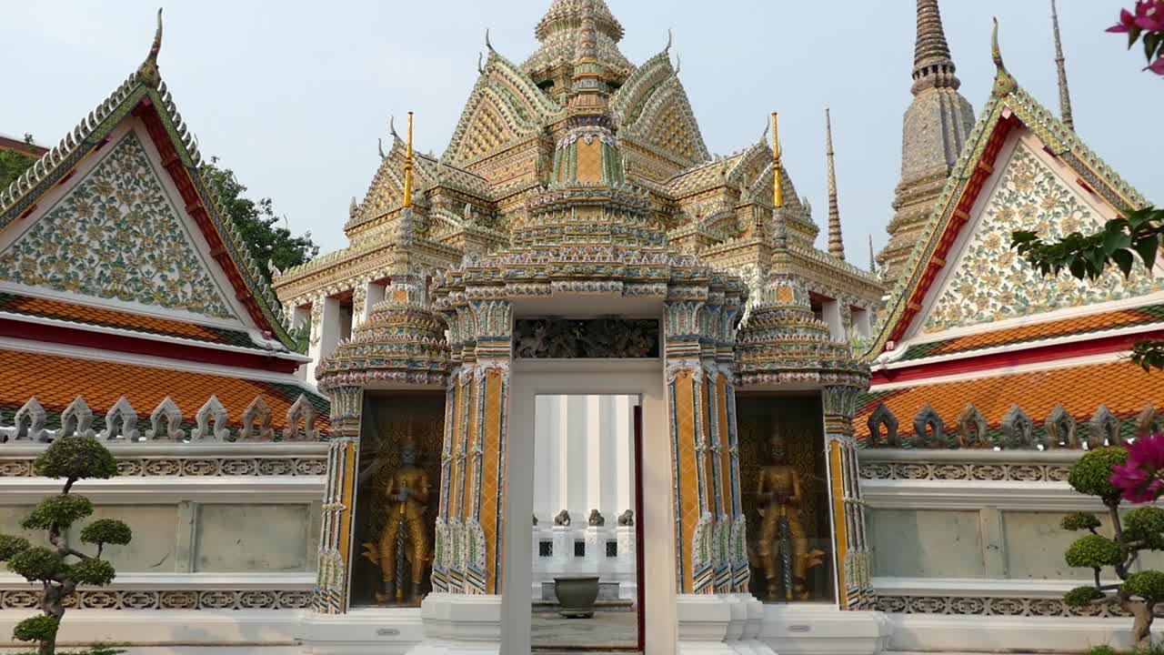 Wat Arun, Temple of Dawn Exterior and Architecture, Thailand