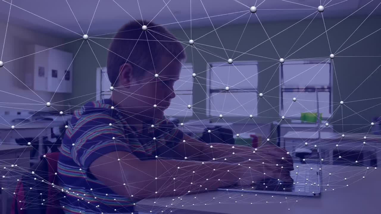 교실에서 노트북을 사용하는 백인 소년에 대한 연결 네트워크의 애니메이션