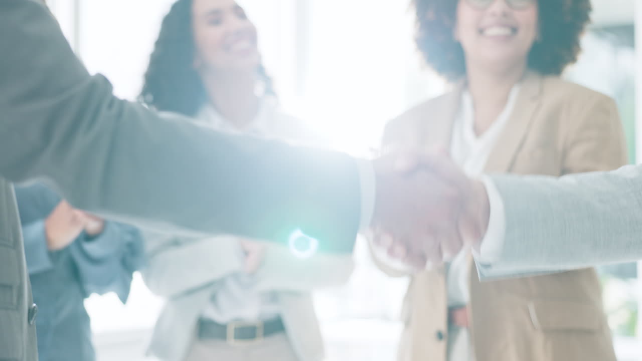 Apretón de manos, asociación y gente de negocios