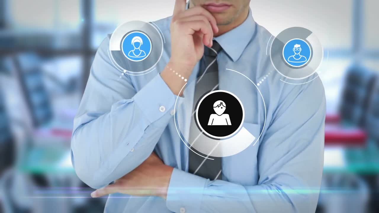 hombre de negocios usando una pantalla de interfaz futurista