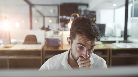 estrés, solución y hombre de negocios en la computadora