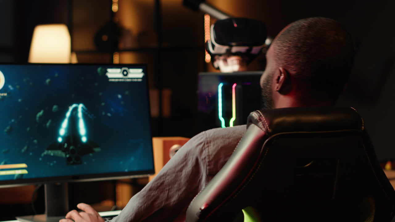 Person competing in internet esports tournament