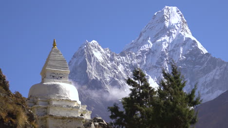 Ama-Dablam-Mountain,-Everest-Region-Nepal,-Stupa,-Buddha's-eye,-landscape,-traveling-4K