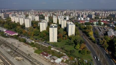 Drohnenansicht-Im-Verkehr-Der-Hauptstadt-Budapest