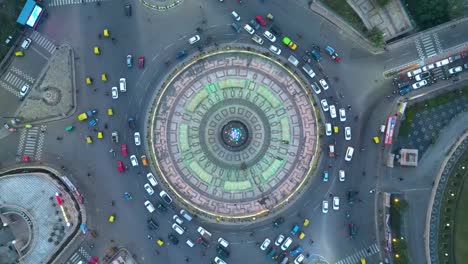 vista aérea de 1090 chauraha gomti nagar, dr. ambedkar dwar, el metro de lucknow y la estación de tren de lucknow charbagh y la ciudad de lucknow