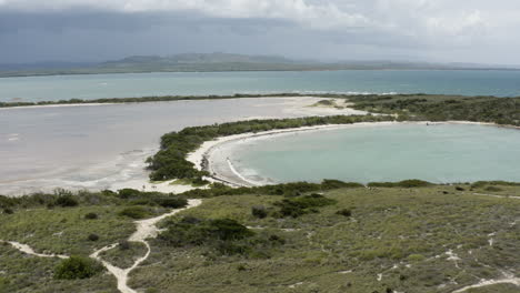 Dramática-Revelación-Inversa-Del-Faro-Faro-Morrillos-Cabo-Rojo-En-Lo-Alto-De-Las-Playas-De-Puerto-Rico