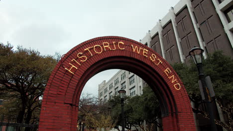 West-End-neighborhood-in-Dallas,-Texas