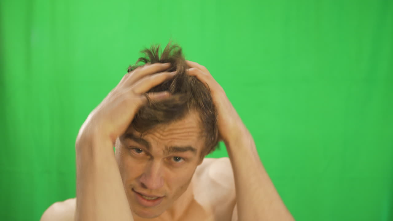 남자 샤워 재미 - 중간 샷 - 초마 키 - 젊은 성인 남성