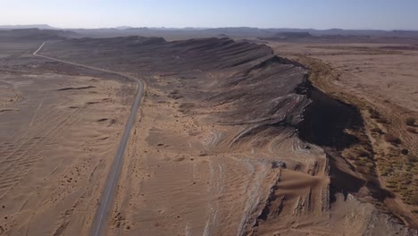 Antenne:-Trockene-Landschaft-In-Der-Sahara-Wüste