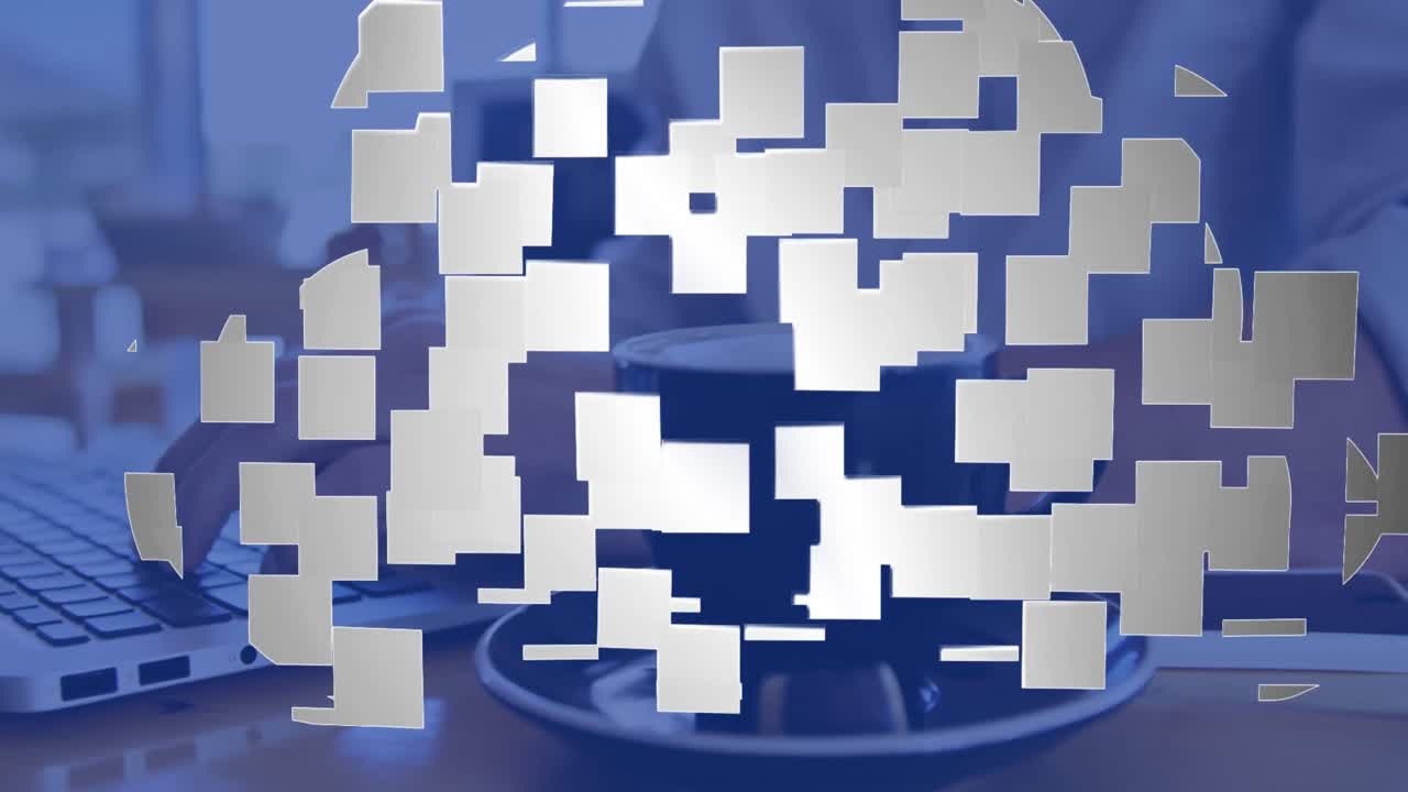 animación de nubes con formas sobre las manos usando portátil