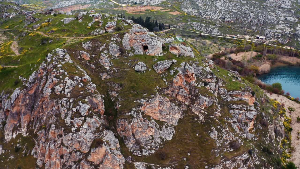 вид с воздуха на берега реки евфрат