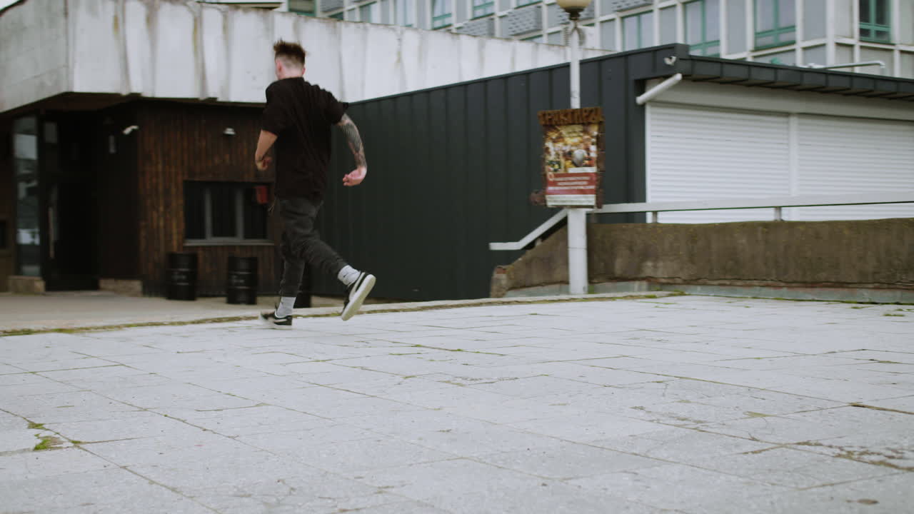 파쿠르를 하는 사람들