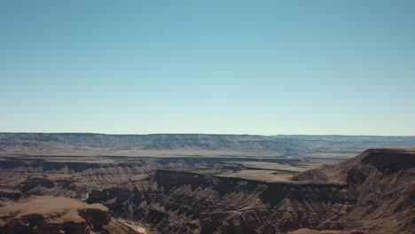 Fish-River-Canyon-In-Namibia,-Afrika-Luftdrohnenaufnahme