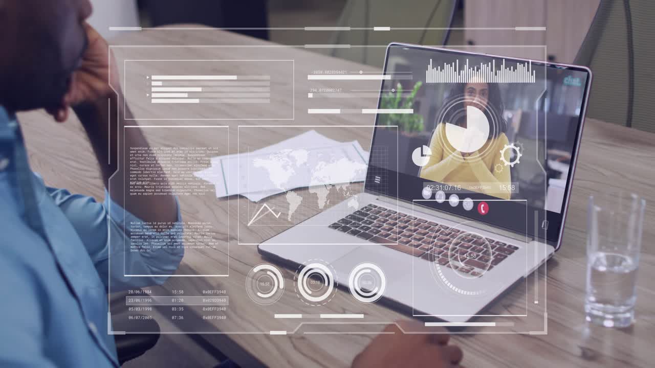 Uomo che muove la mano verso il trackpad dopo che una donna ha gesticolato, grafici HUD che si animano con il suo input per il business