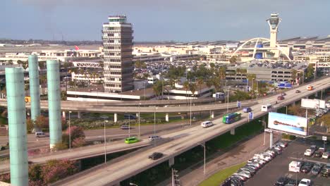 amplia toma de establecimiento del aeropuerto internacional de los angeles día 1