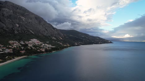 Panning-shot,-sideways-from-right-to-left-of-coastal-line-in-greece