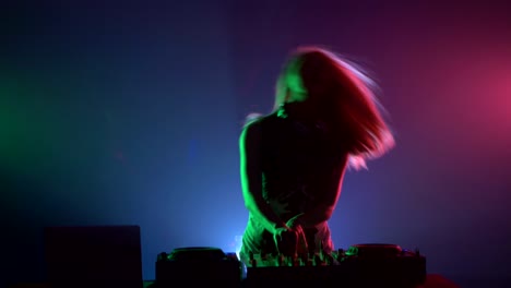 dj woman in action