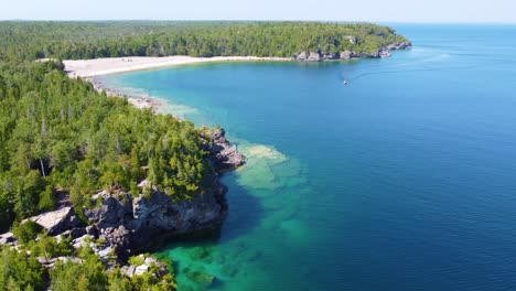 Imagen-Panorámica-De-La-Magnífica-Costa-De-La-Bahía-Georgiana,-Ontario,-Canadá