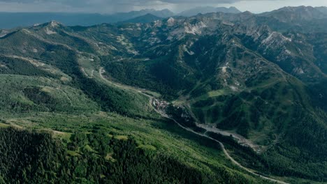 Storm-clouds-move-in-over-mountain-range-1