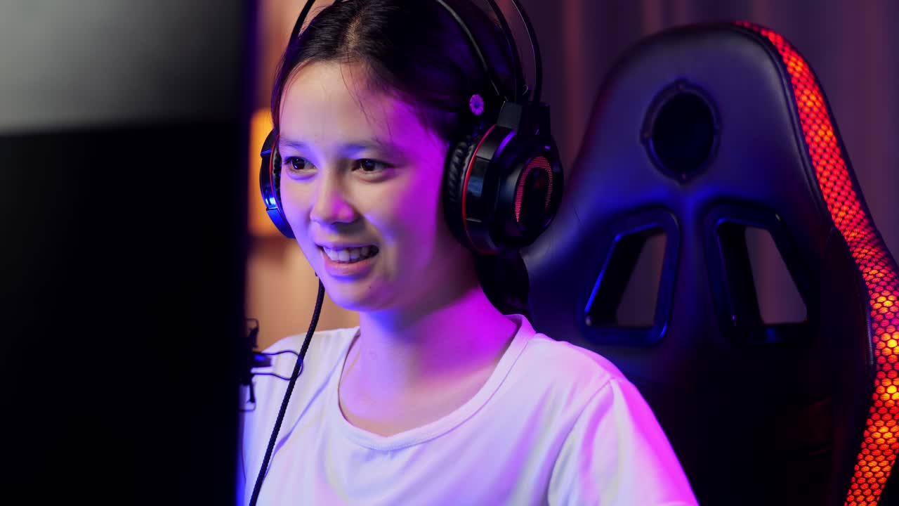 un jugador feliz celebrando una victoria.