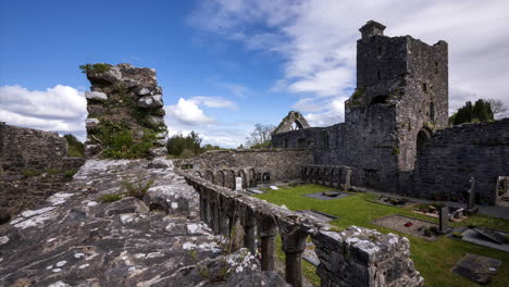 克里弗利亞修道院 (creevelea abbey) 是愛爾蘭萊特里姆縣的中世紀遺跡,是歷史悠久的觀光地標和墓地,