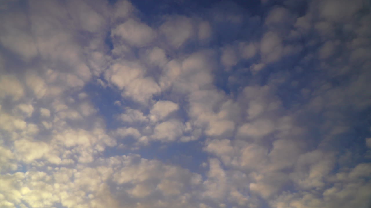 Timelapse of slow paced clouds