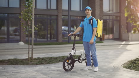 delivery person with e-bike