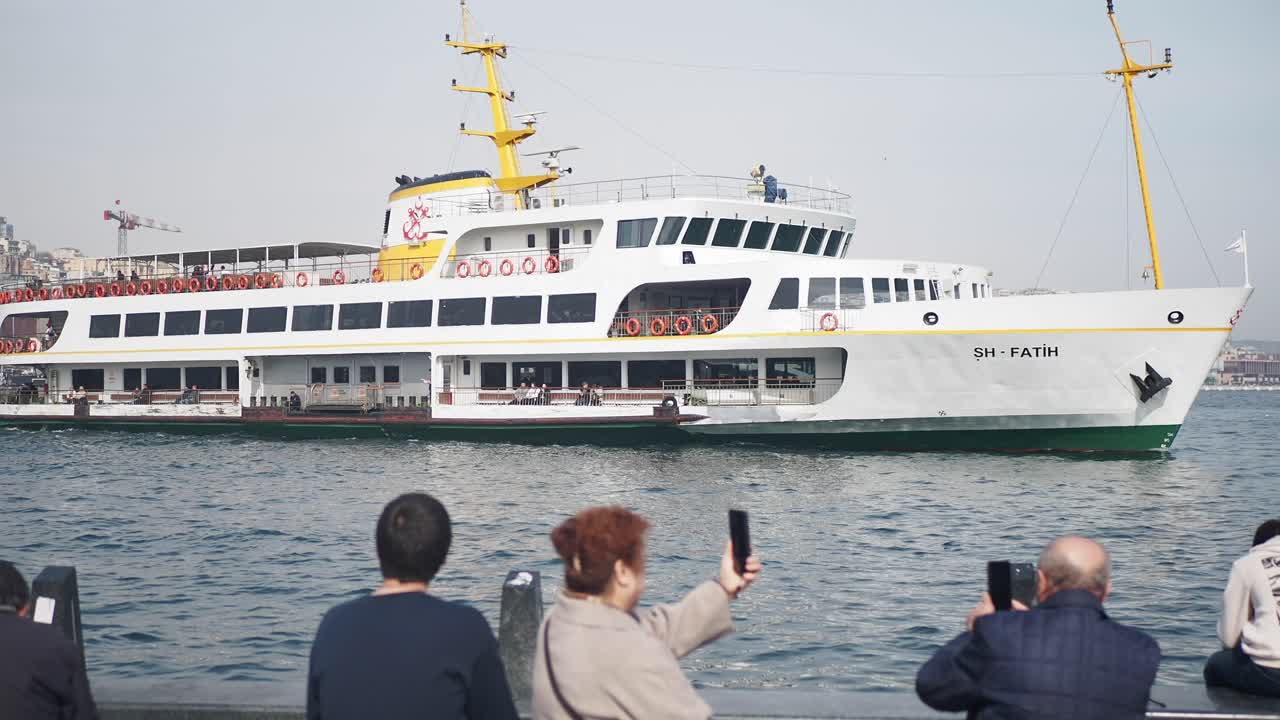 ferry en el puerto de estambul
