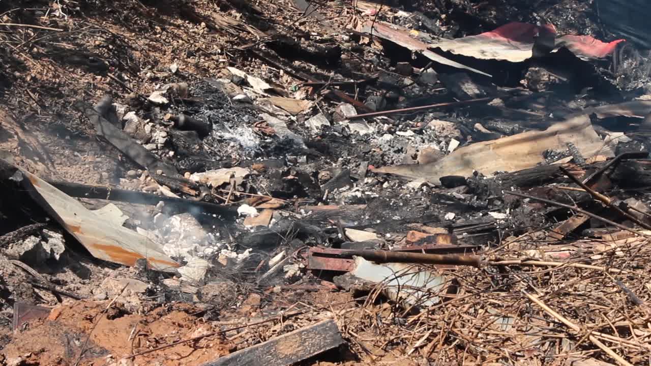 basura en basura quemada