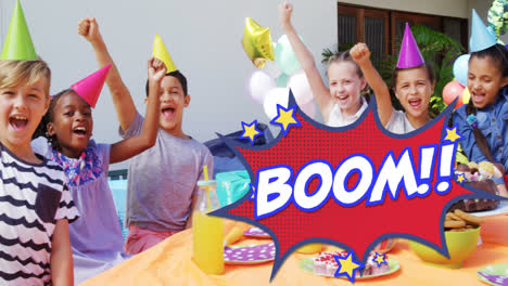 boom texto en burbuja de discurso contra los niños que llevan sombreros de fiesta en una fiesta de cumpleaños