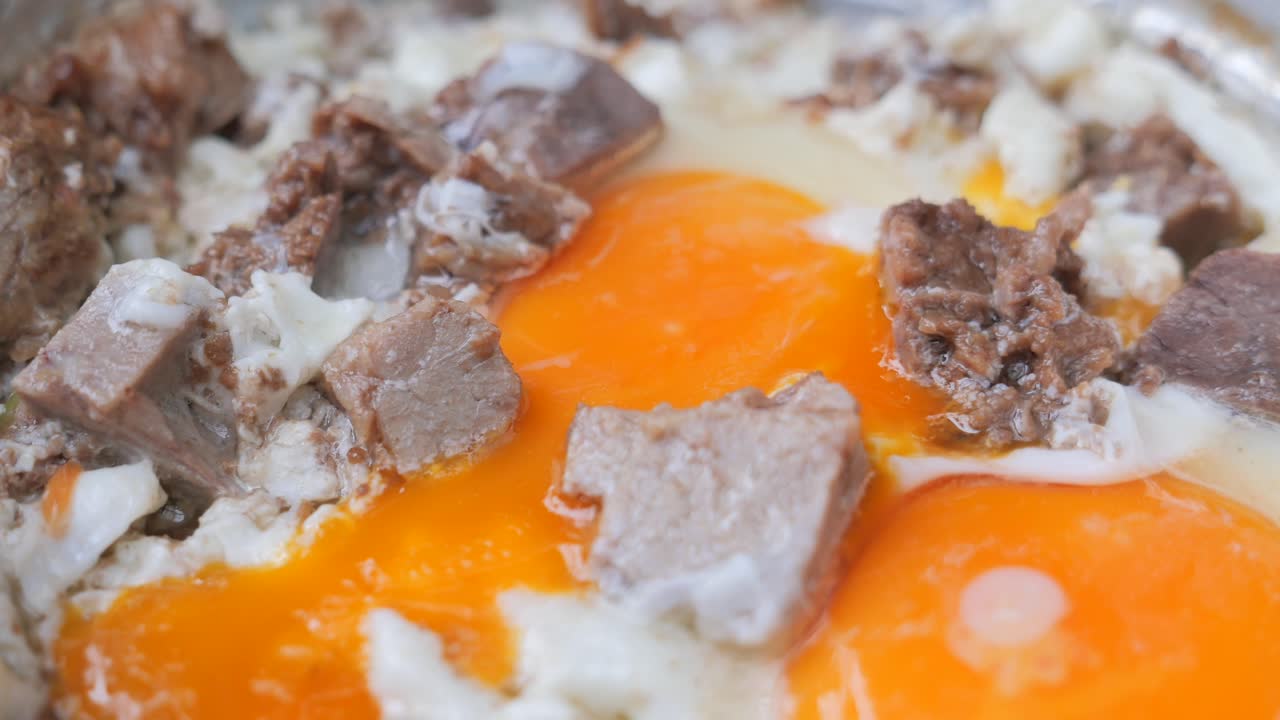 고기와 함께 은 달