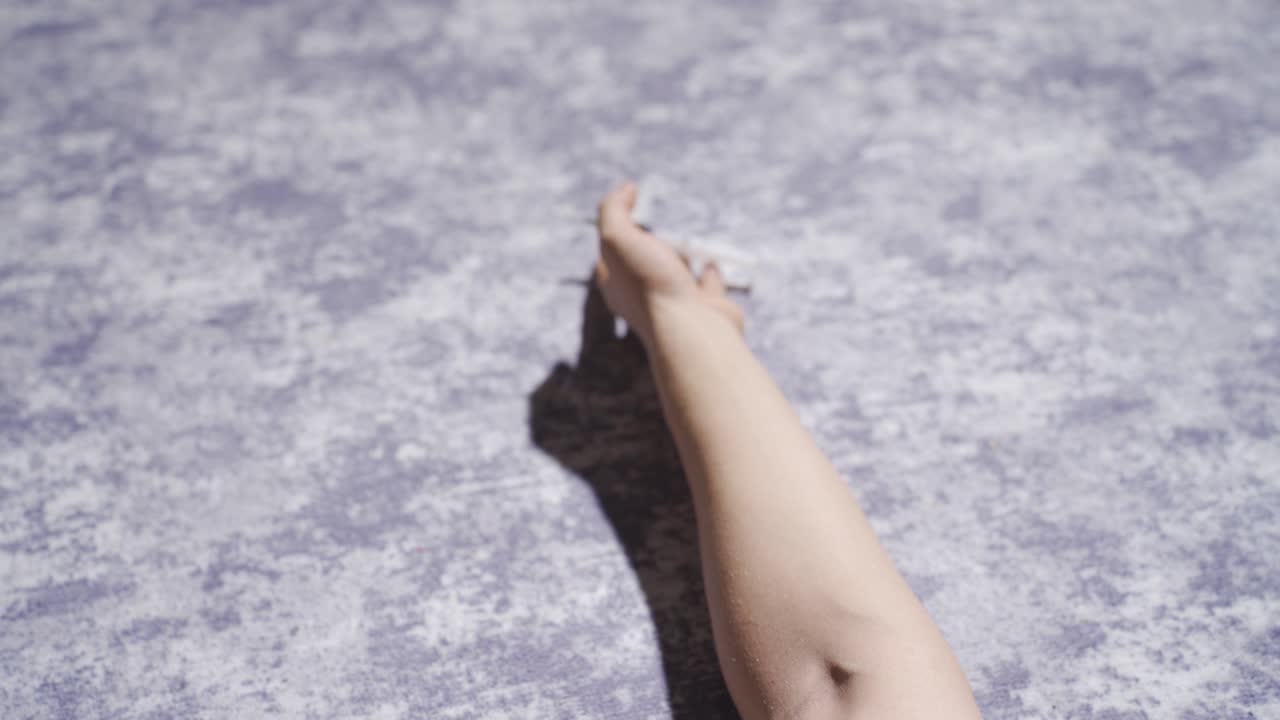 마약 중독자의 손. 높은 양의 헤로인, 코카인.