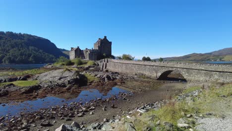 eilean donan castillo vista durante el verano