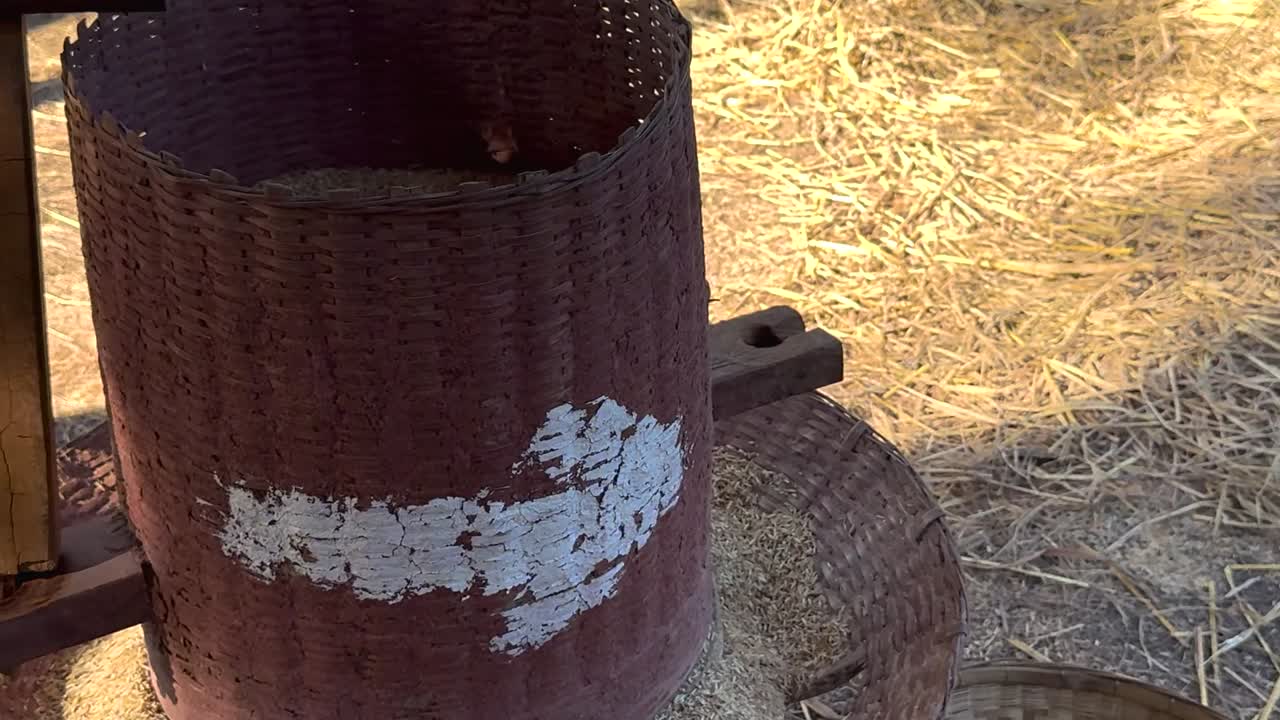 태국 시골에서 수동으로 을 는 과정