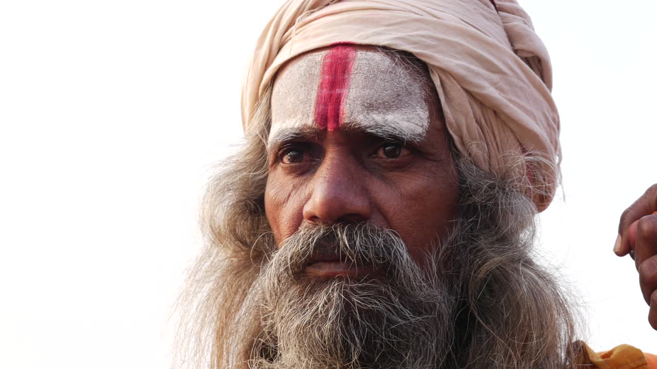 el retrato de un santo sadhu indio