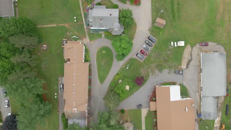 Toma-Aérea-De-Un-Dron-Del-Campamento-Para-Niños-En-Ashford,-Connecticut